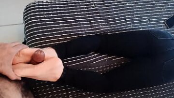 Footjob الرائع لـ Sofee: Cumshot و Grokled Boles – Part 1