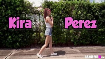 Kira Perez – Young Latina Teen يحصل على متشددين في 4K